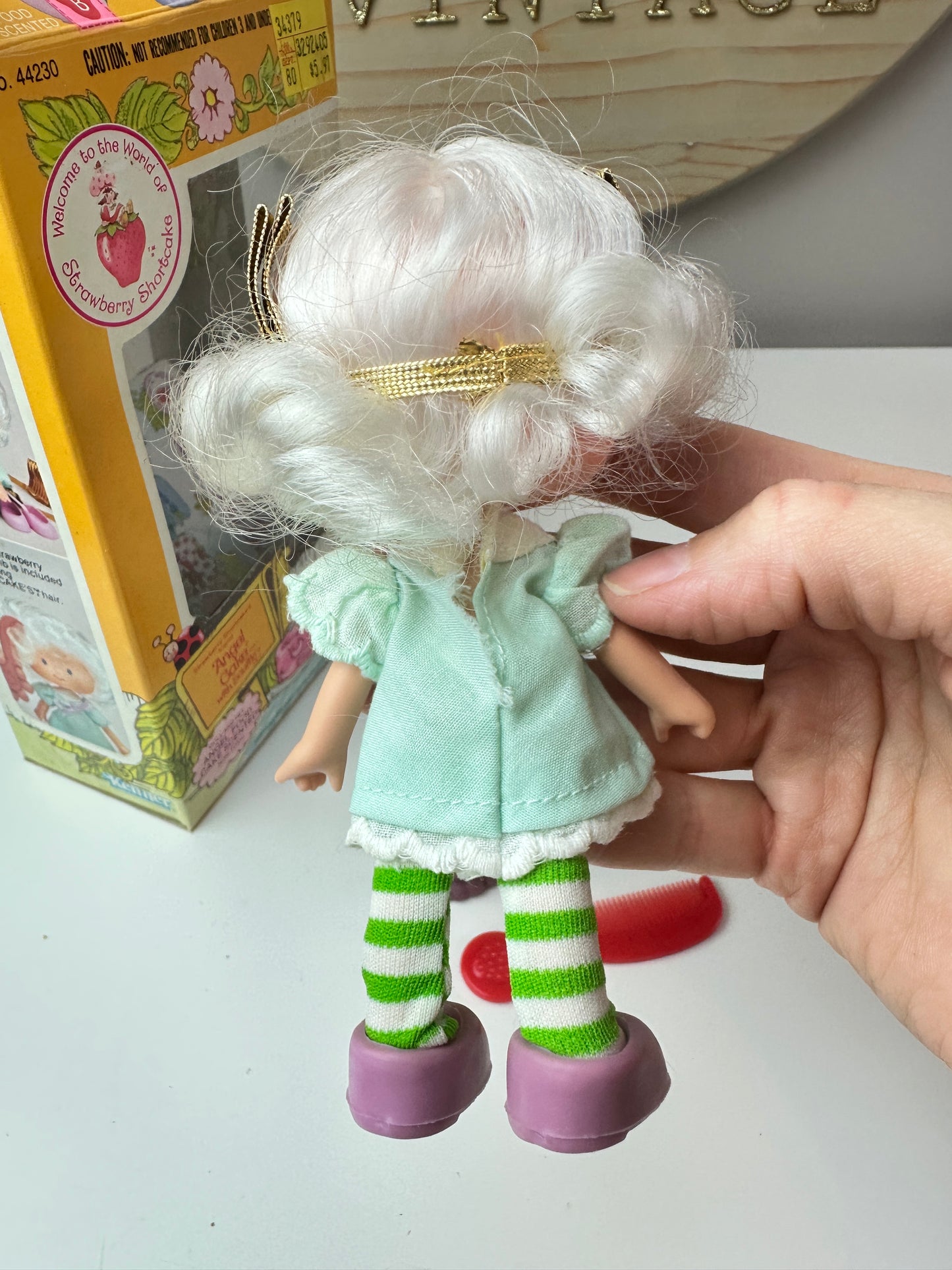 1982 Kenner Strawberry Shortcake Angel Cake with Souffle Doll
