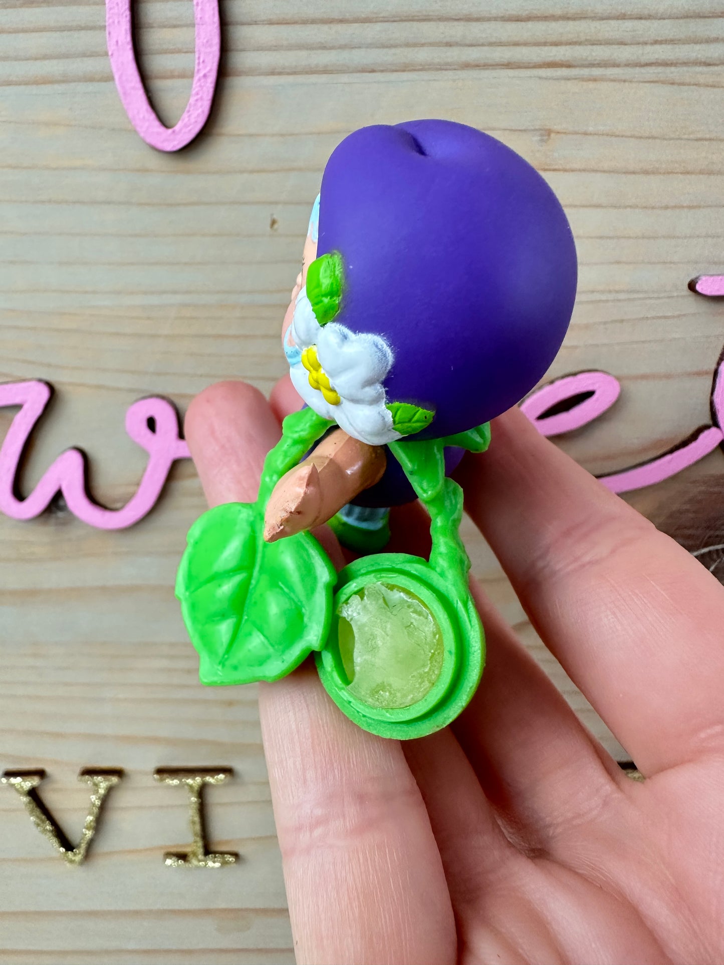 1985 Kenner Strawberry Shortcake Plum Berrykin Critter