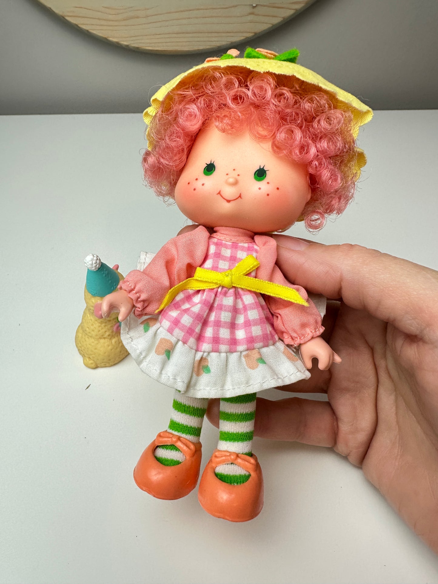 1984 Kenner Strawberry Shortcake Peach Blush with Melonie Belle Party Pleaser Doll *Berry Vault*