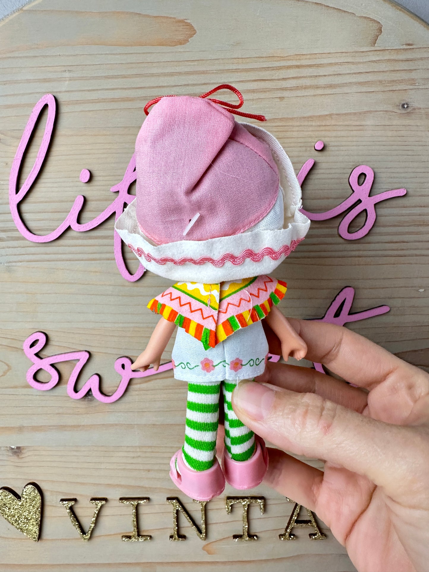 1983 Kenner Strawberry Shortcake Cafe Ole with Burrito *Berry Vault*