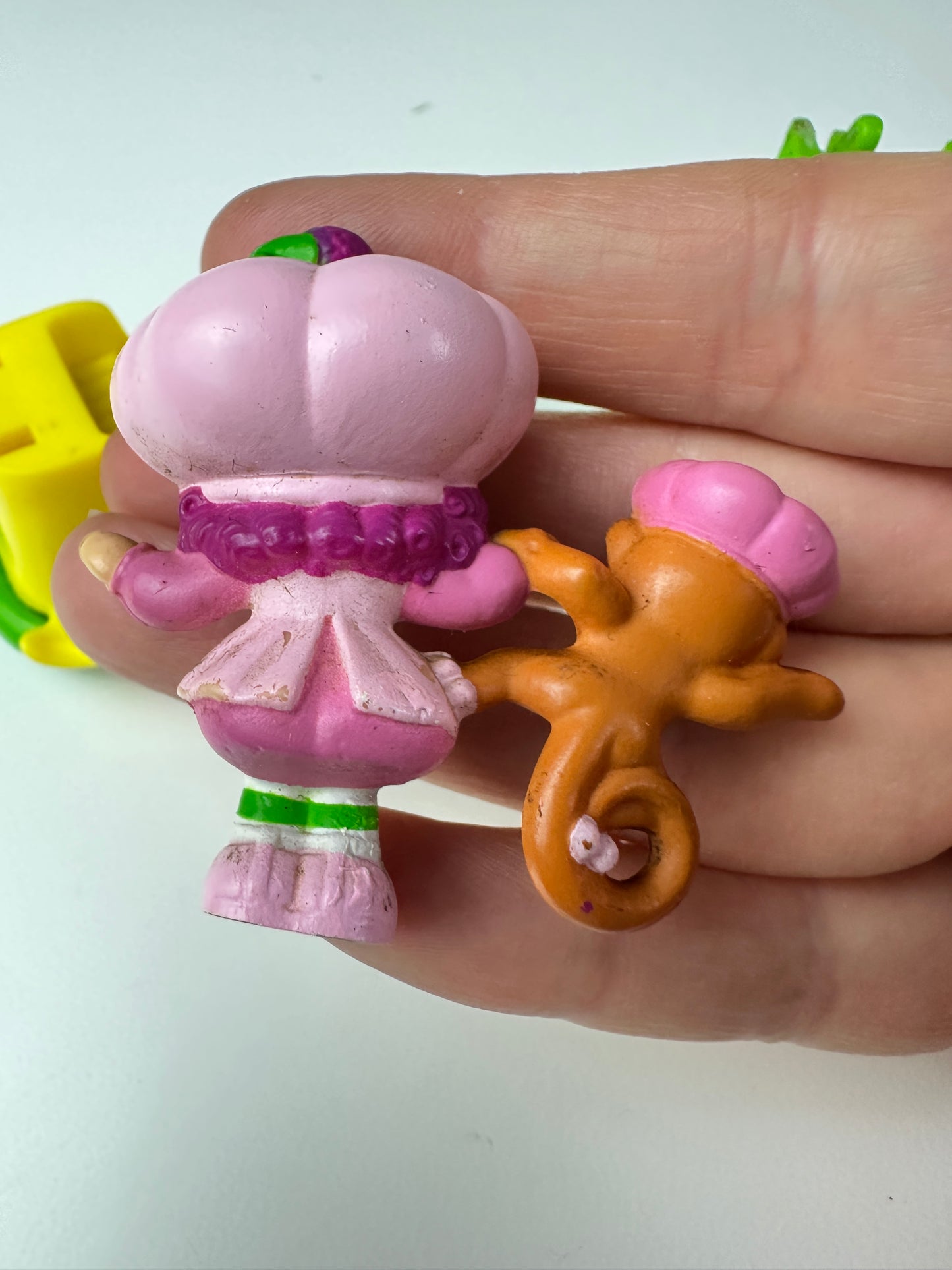 1983 Kenner Strawberry Shortcake Deluxe Miniature Strawberry Shortcake Raspberry Tart with Rhubarb Riding in a Car
