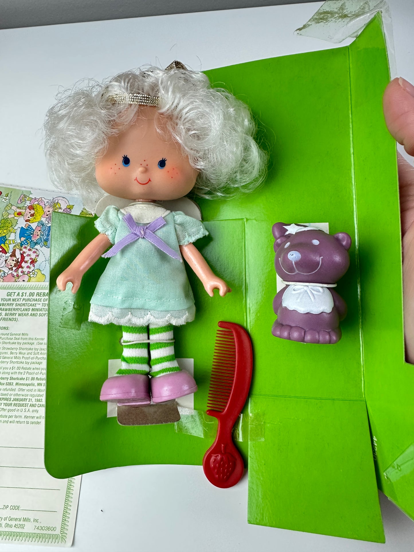 1982 Kenner Strawberry Shortcake Angel Cake with Souffle Doll MIB