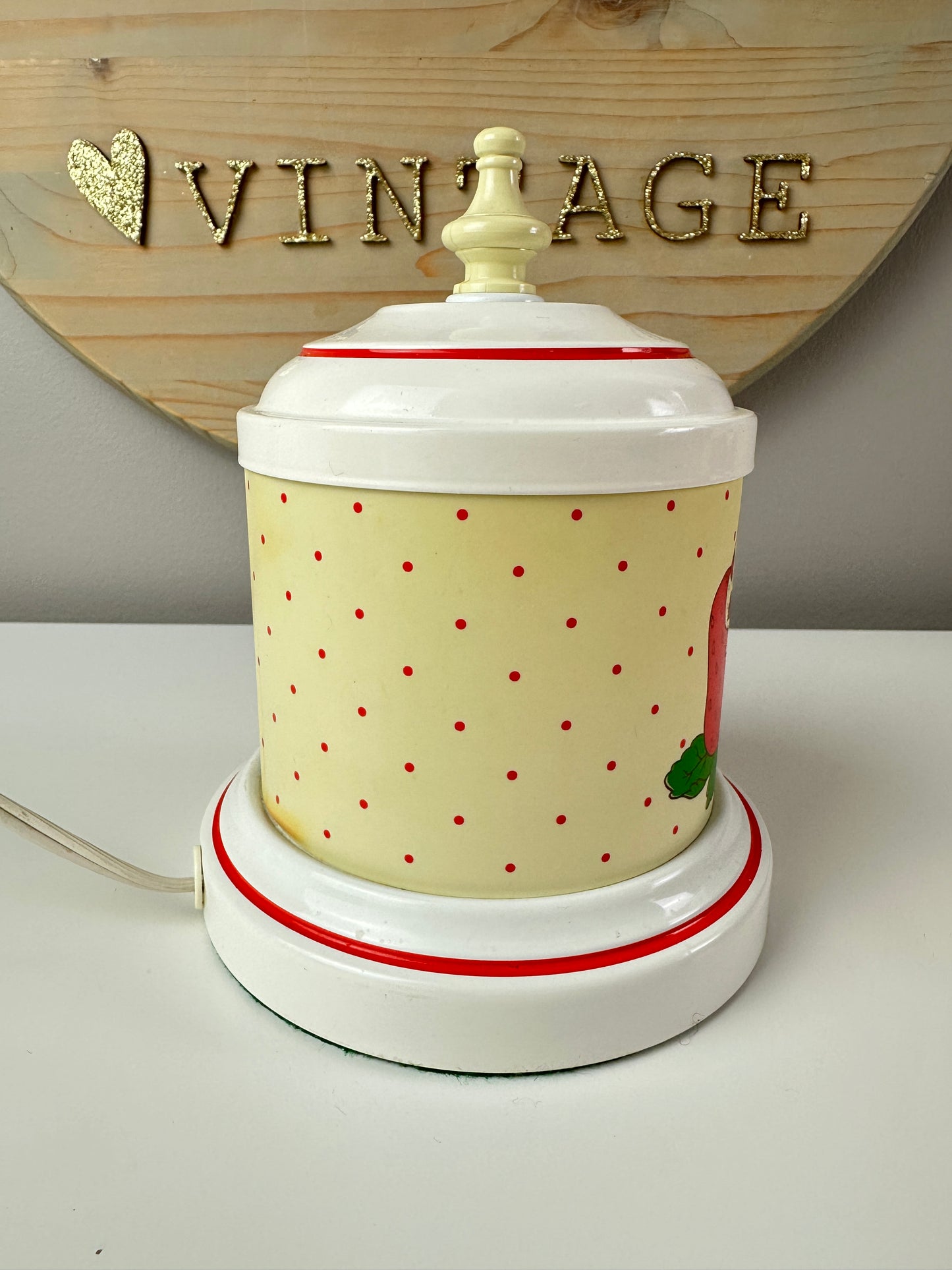 1980s AGC Strawberry Shortcake Night Light