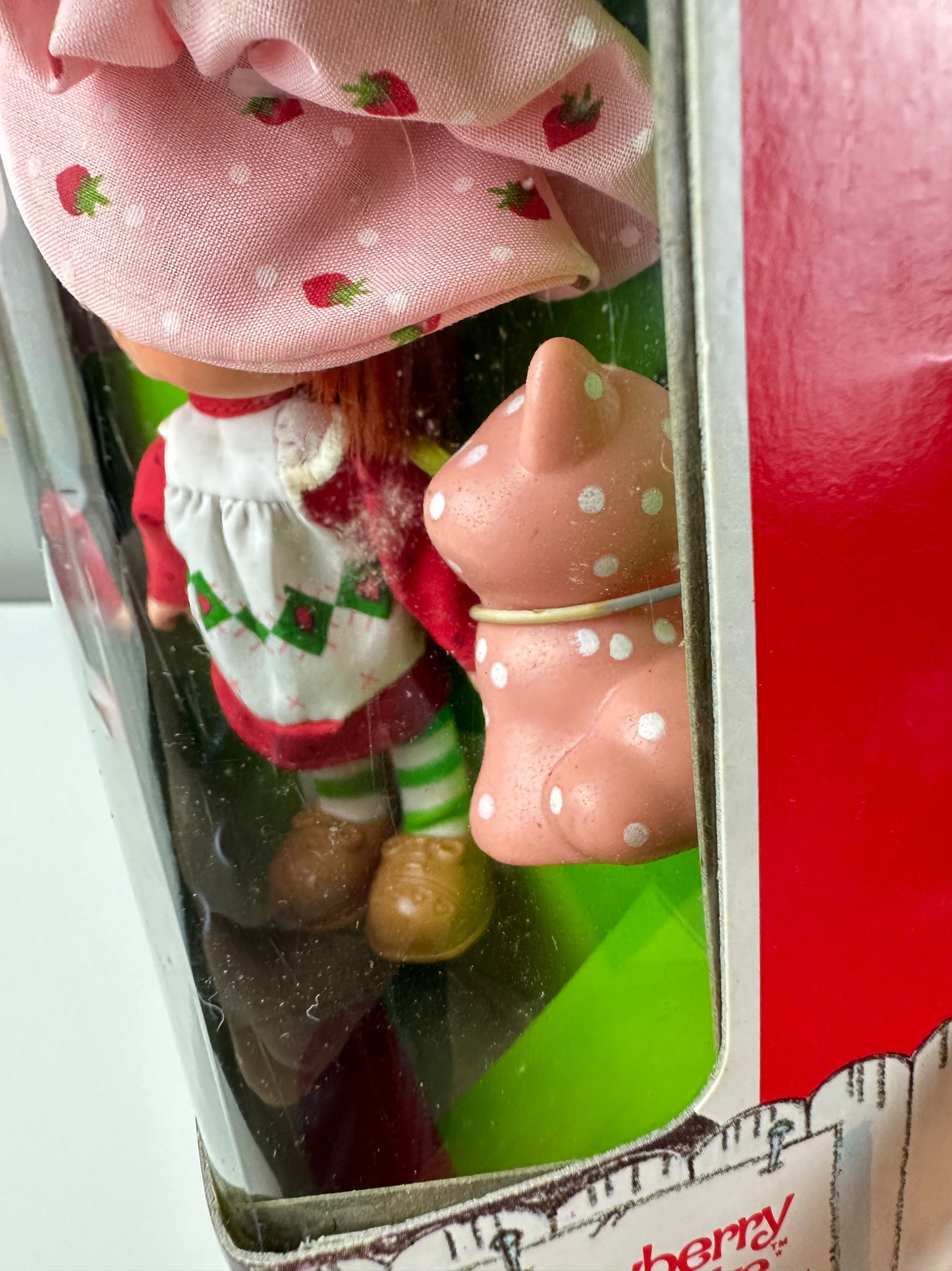 1982 Kenner Strawberry Shortcake with Custard Doll NRFB Sealed *Berry Vault*