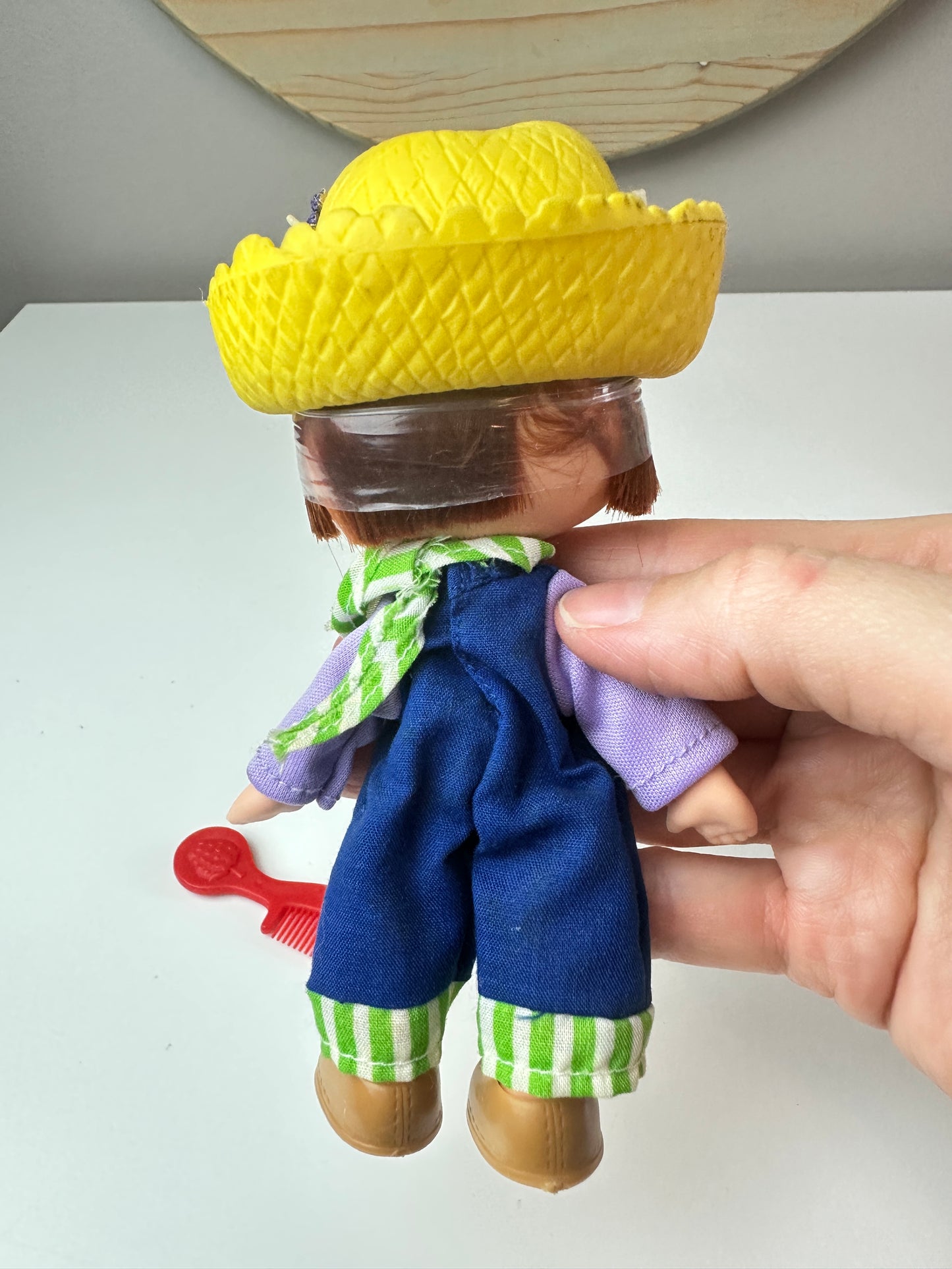 1980 Kenner Strawberry Shortcake Huckleberry Pie First Release Flat Hands Doll
