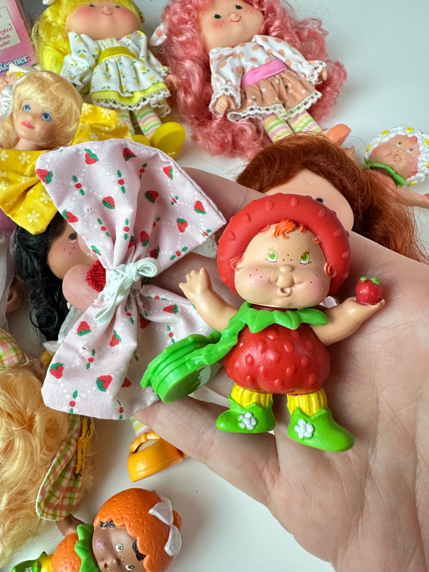 1985 Kenner Strawberry Shortcake COMPLETE Berrykin Doll Collection *Berry Vault*