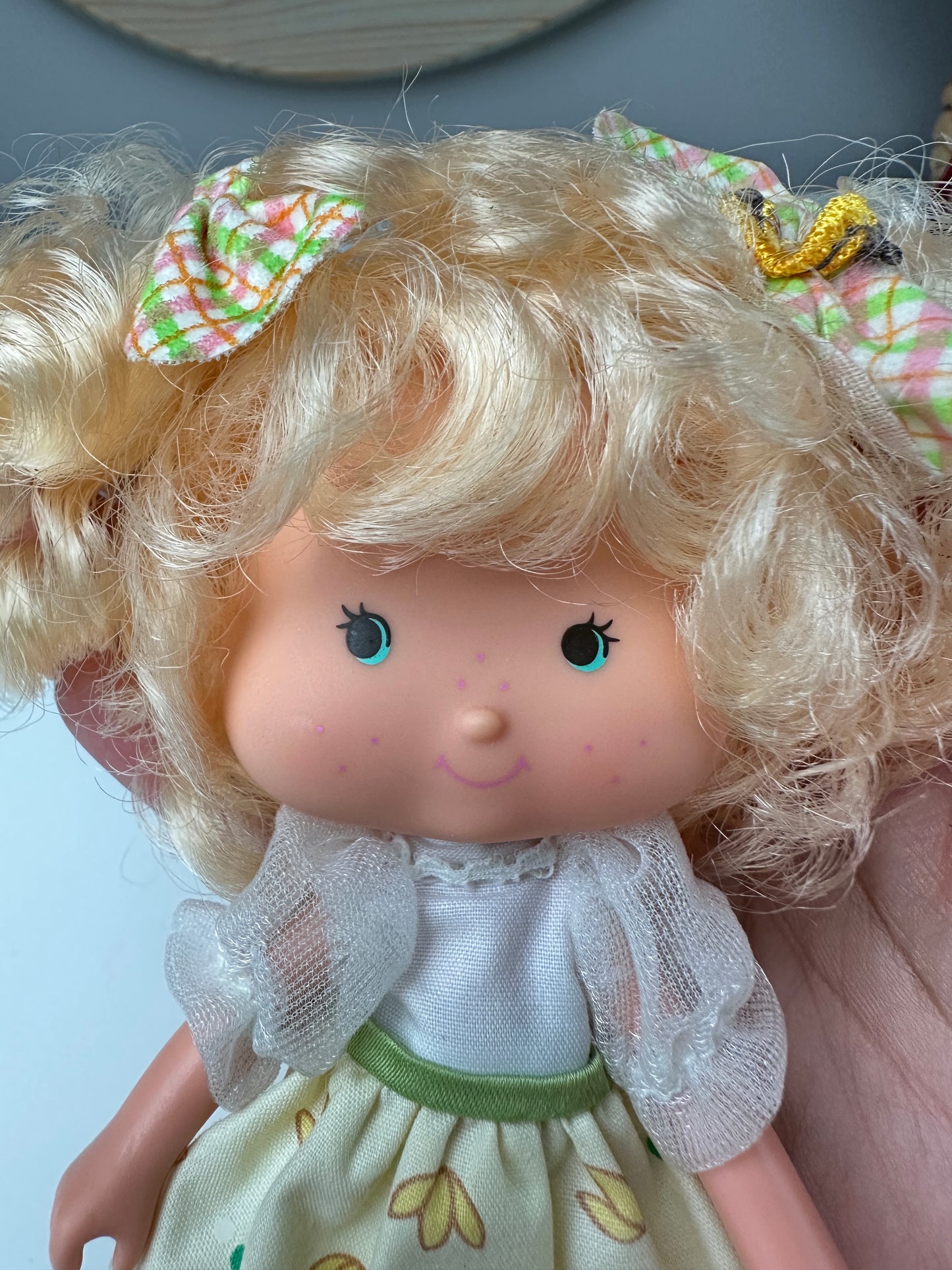 1985 Kenner Strawberry Shortcake Banana Twirl with Banana Berrykin Doll