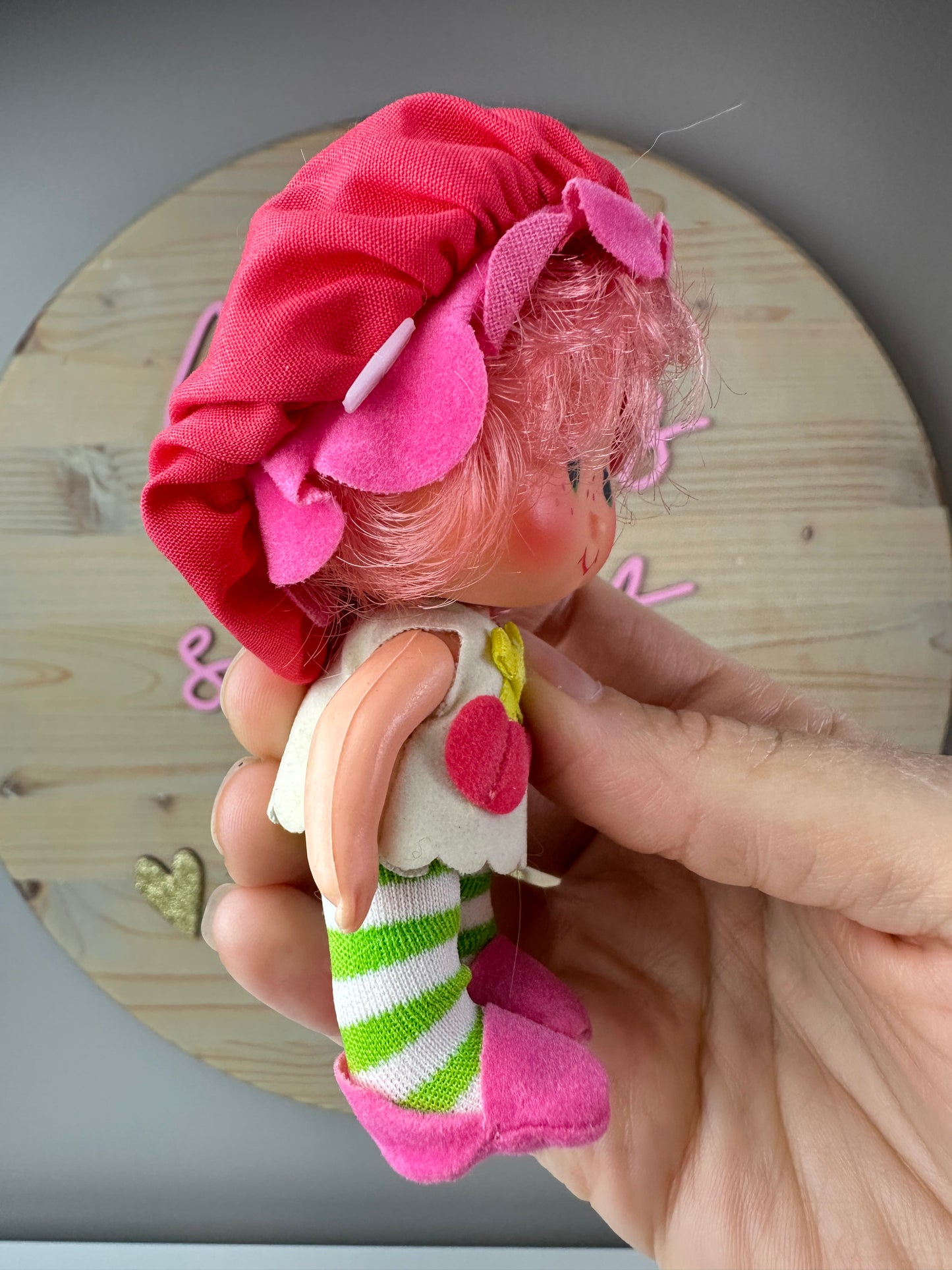 1982 Kenner Strawberry Shortcake Cherry Cuddler with Gooseberry Doll *Berry Vault*