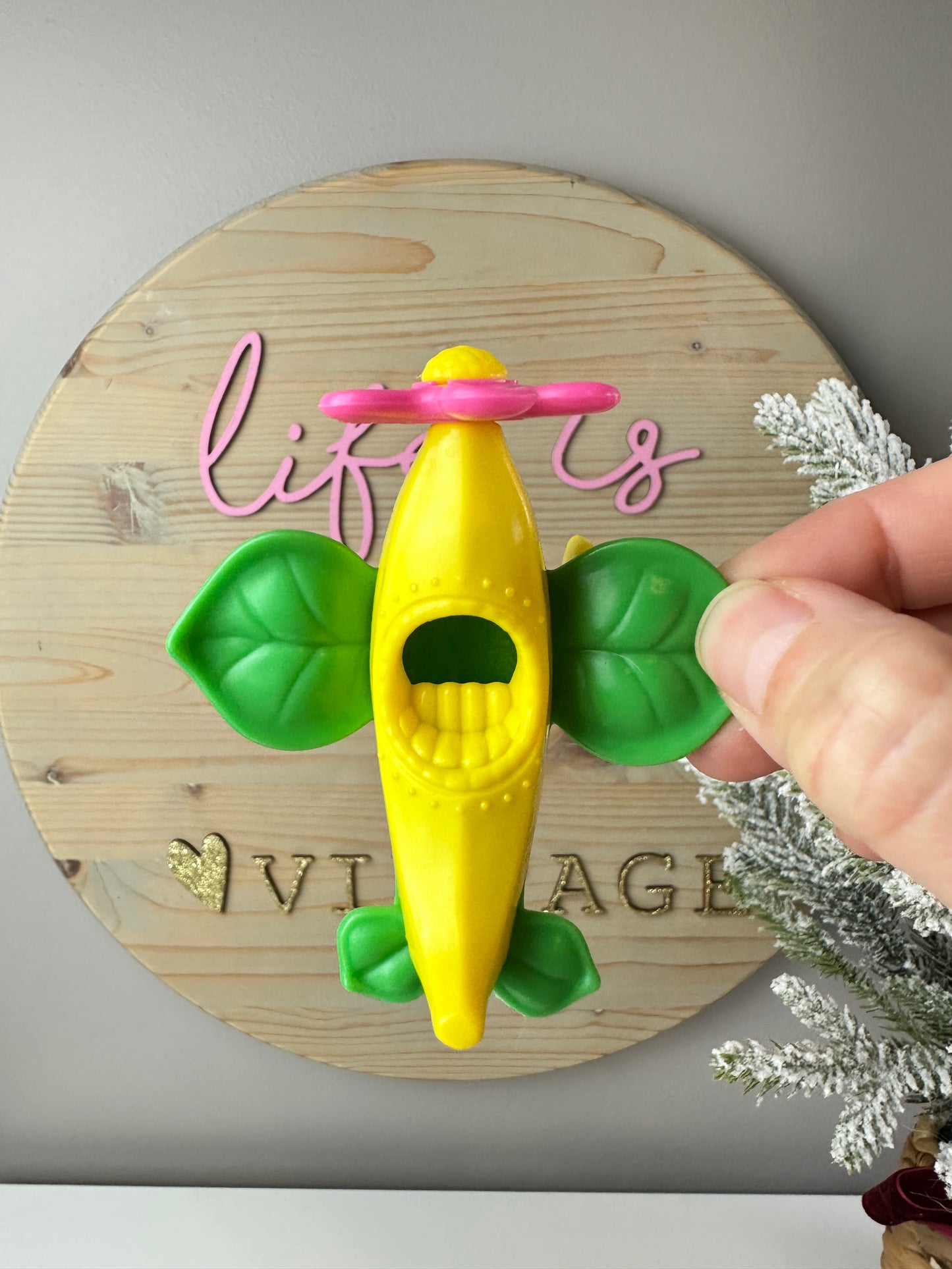 1984 Kenner Strawberry Shortcake Cherry Cuddler with Gooseberry Flying an Airplane Deluxe Mini PVC Figure *Berry Vault*