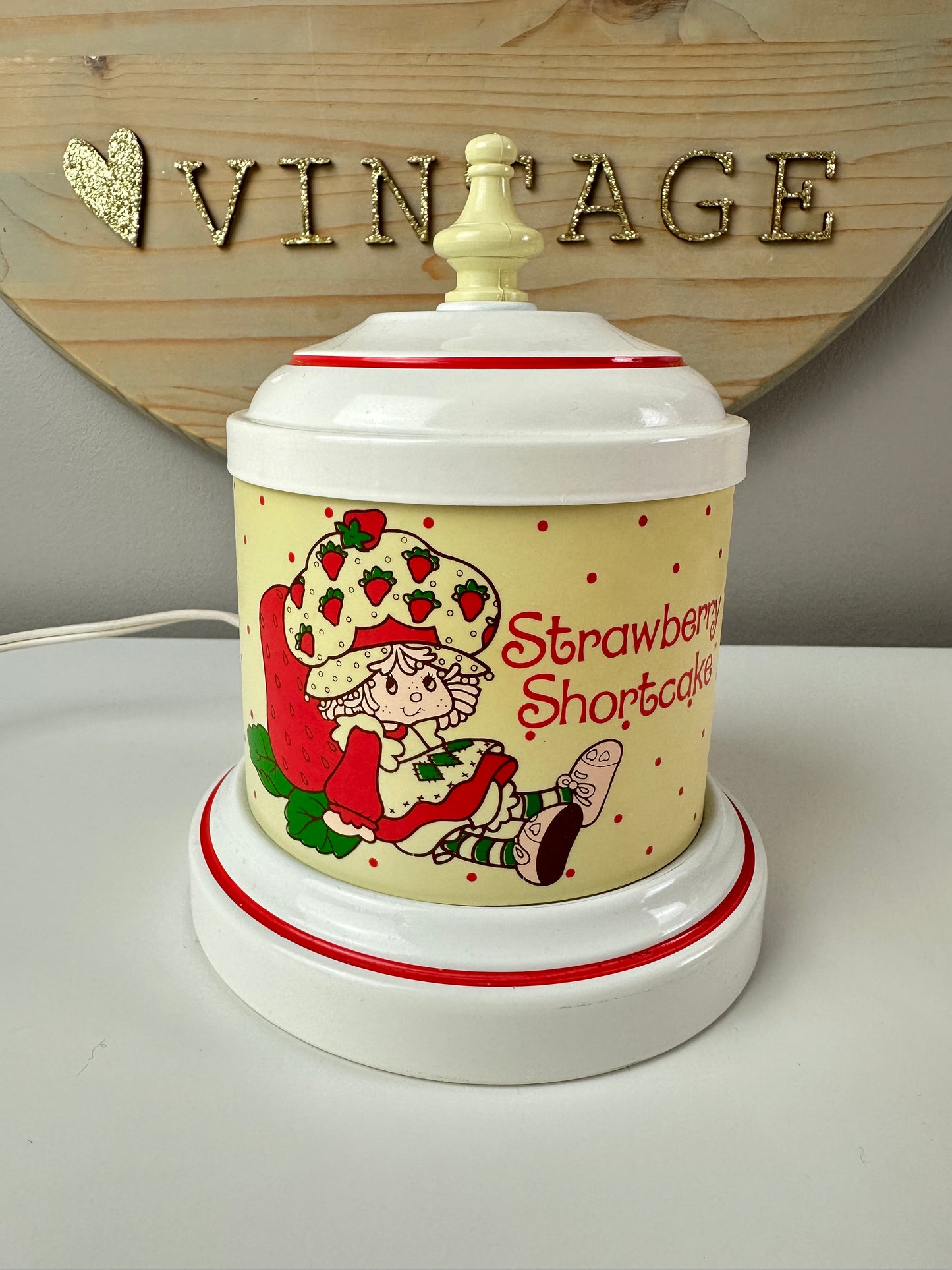 1980s AGC Strawberry Shortcake Night Light