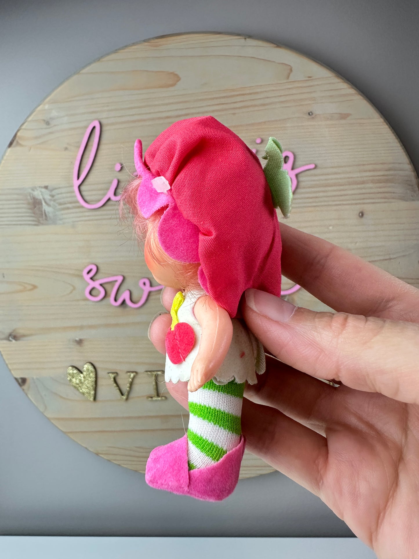 1982 Kenner Strawberry Shortcake Cherry Cuddler with Gooseberry Doll *Berry Vault*