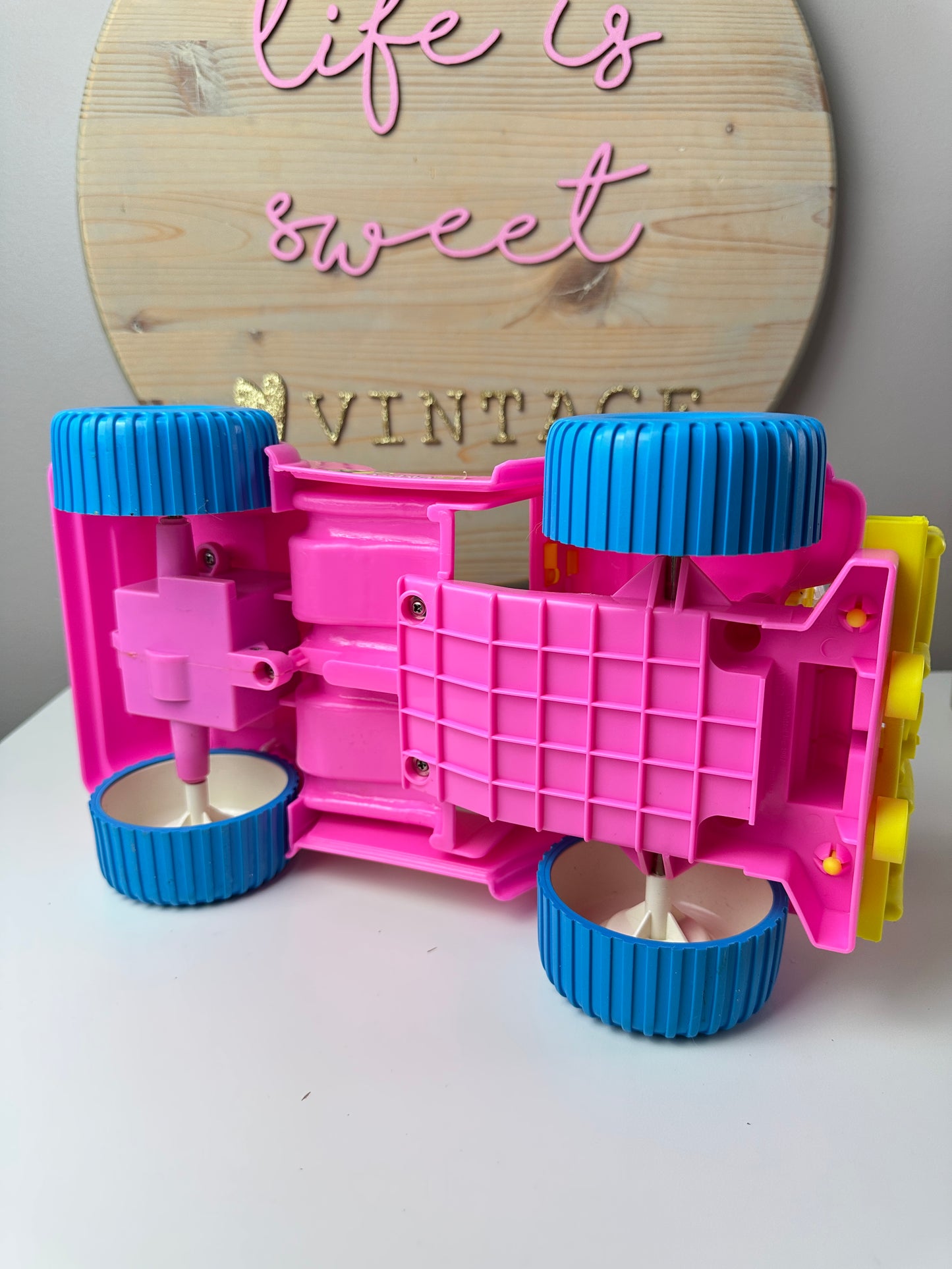 1980s Mattel Island Fun Barbie Jeep