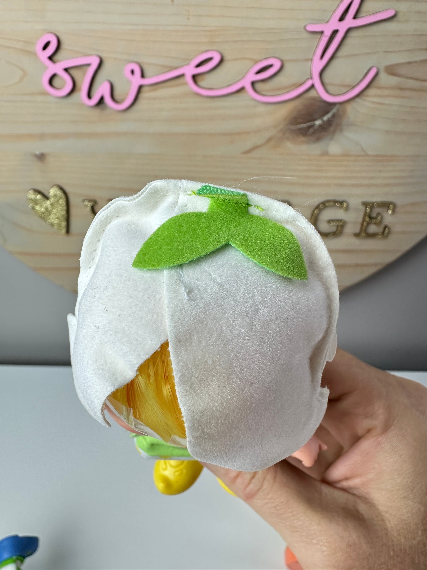 1983 Kenner Strawberry Shortcake Mint Tulip with Marsh Mallard *Berry Vault*