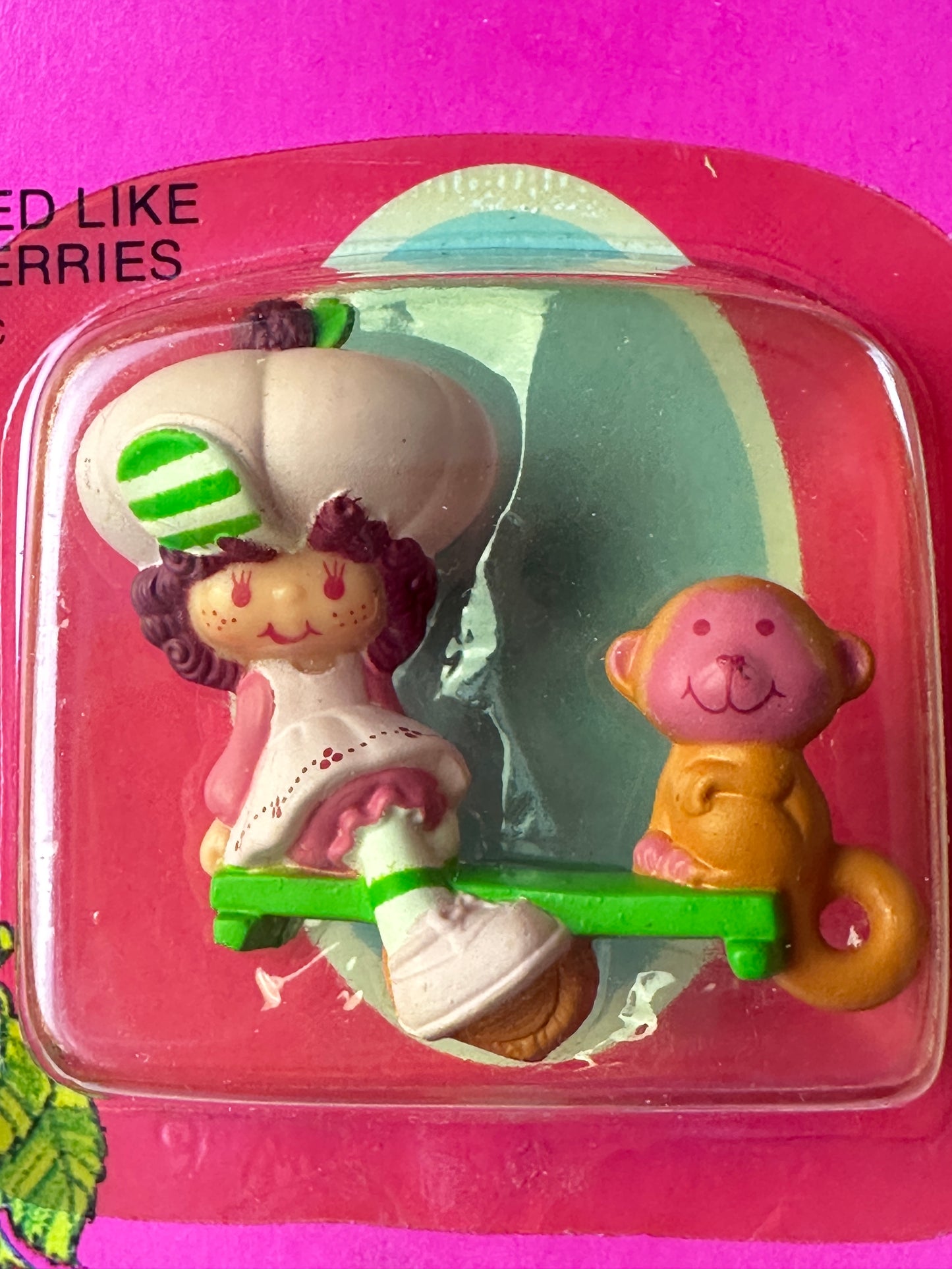 1983 Kenner Strawberry Shortcake Raspberry Tart with Rhubarb Miniature Figure MOC