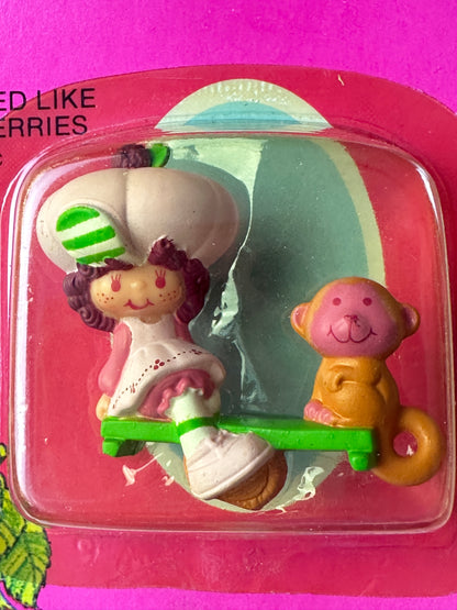 1983 Kenner Strawberry Shortcake Raspberry Tart with Rhubarb Miniature Figure MOC