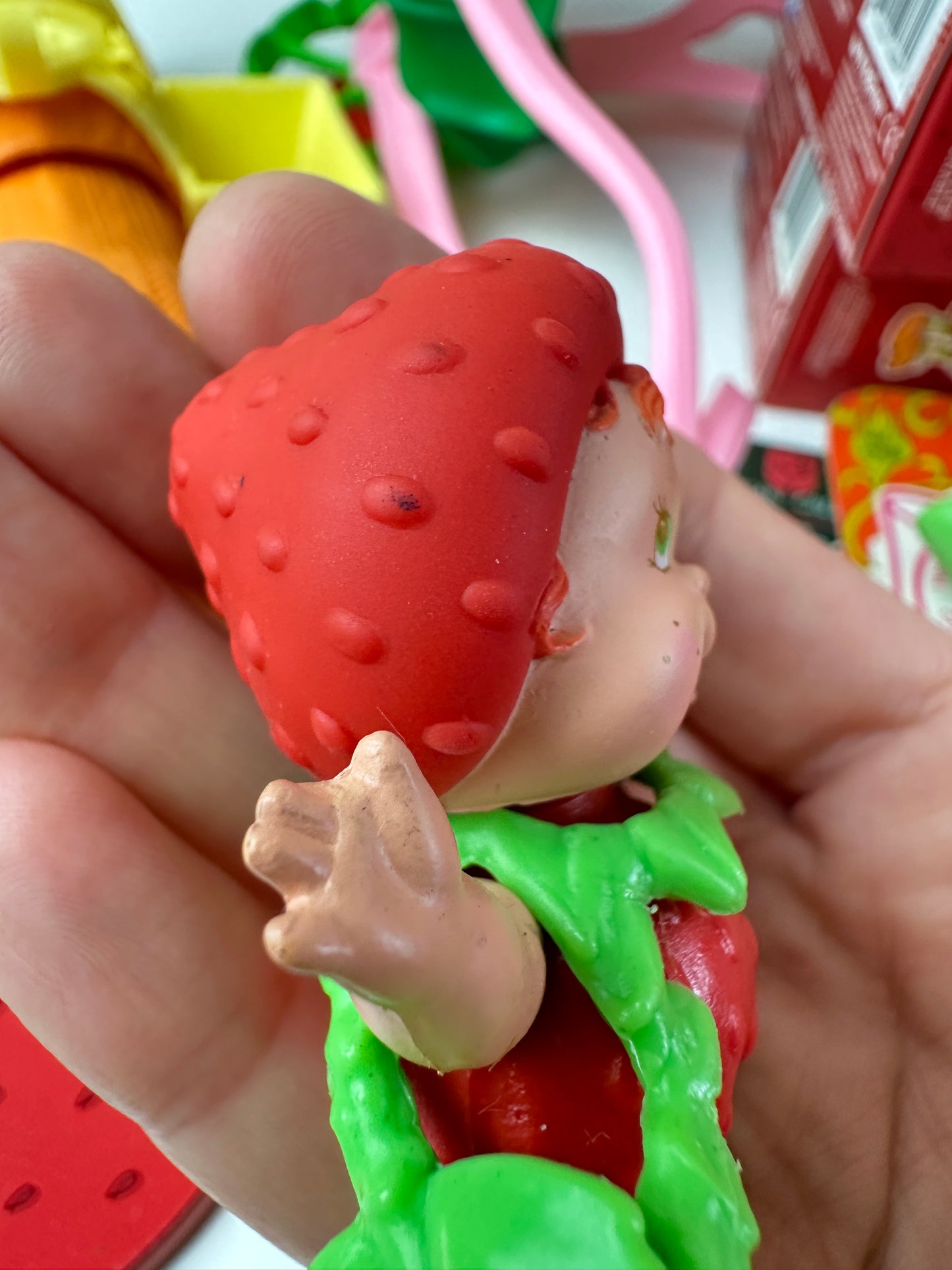1985 Kenner Strawberry Shortcake Strawberrykin Critter w/ Full Pouch *Original*