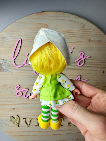 1983 Kenner Strawberry Shortcake Mint Tulip with Marsh Mallard Doll