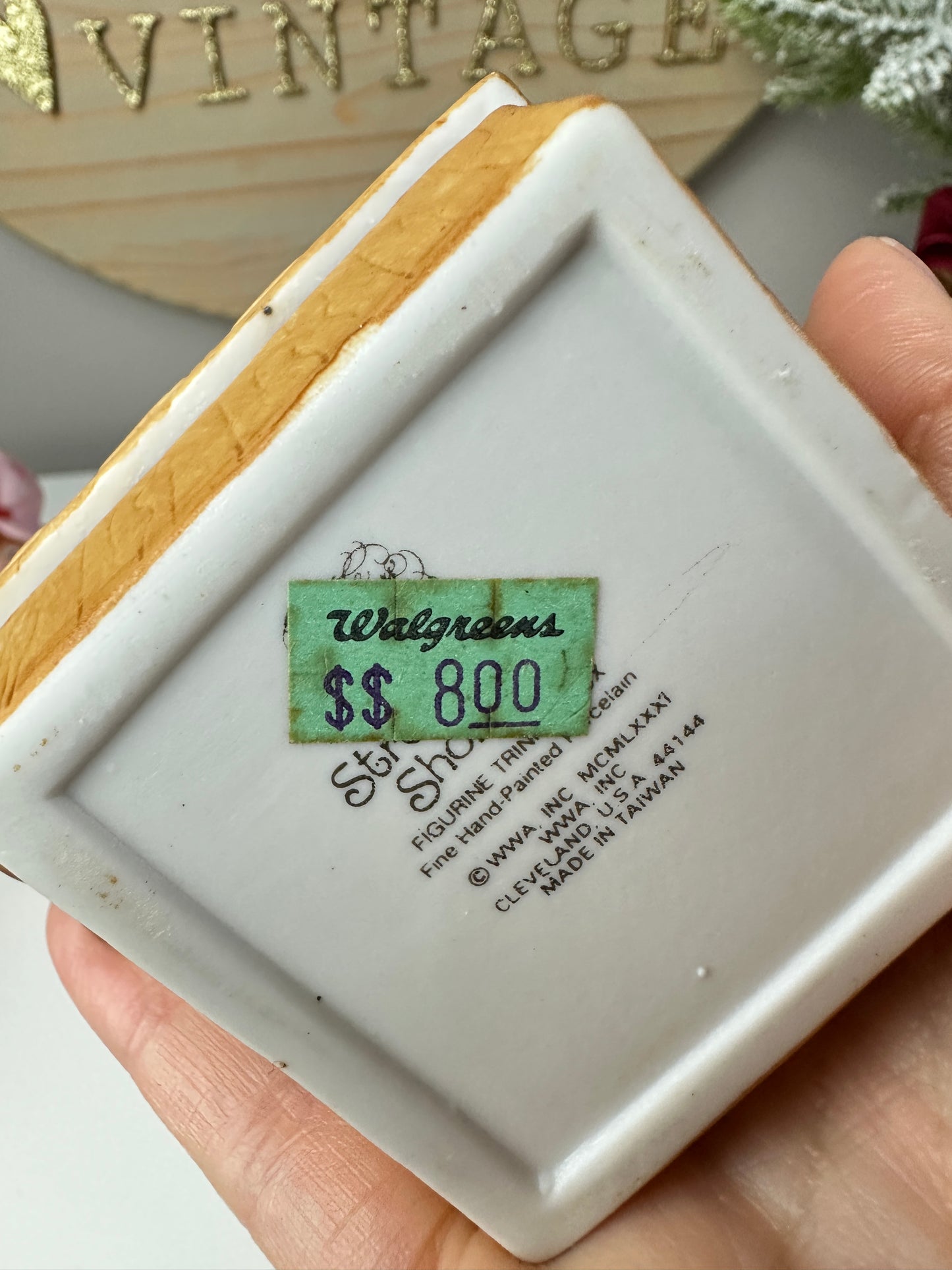 1980s Strawberry Shortcake Designer's Collection Porcelain Figurine Trinket Box "Gift of Love" with Tag