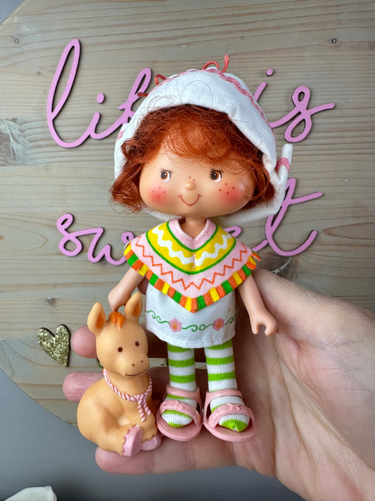 1983 Kenner Strawberry Shortcake Cafe Ole with Burrito *Berry Vault*