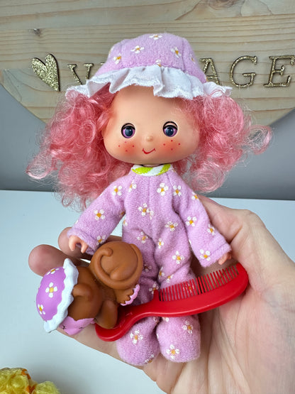 1984 Kenner Strawberry Shortcake Raspberry Tart with Sweet Sleeper Sweet Sleeper Doll