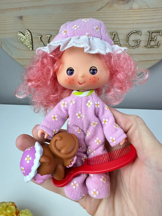 1984 Kenner Strawberry Shortcake Raspberry Tart with Sweet Sleeper Sweet Sleeper Doll