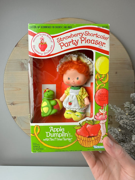1984 Kenner Strawberry Shortcake Apple Dumplin' with Tea Time Turtle Party Pleaser Doll [Factory Sealed]