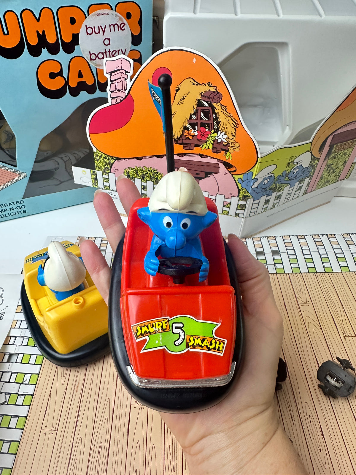 1982 Galoob Peyo Smurfs Bumper Cars Playset in Box