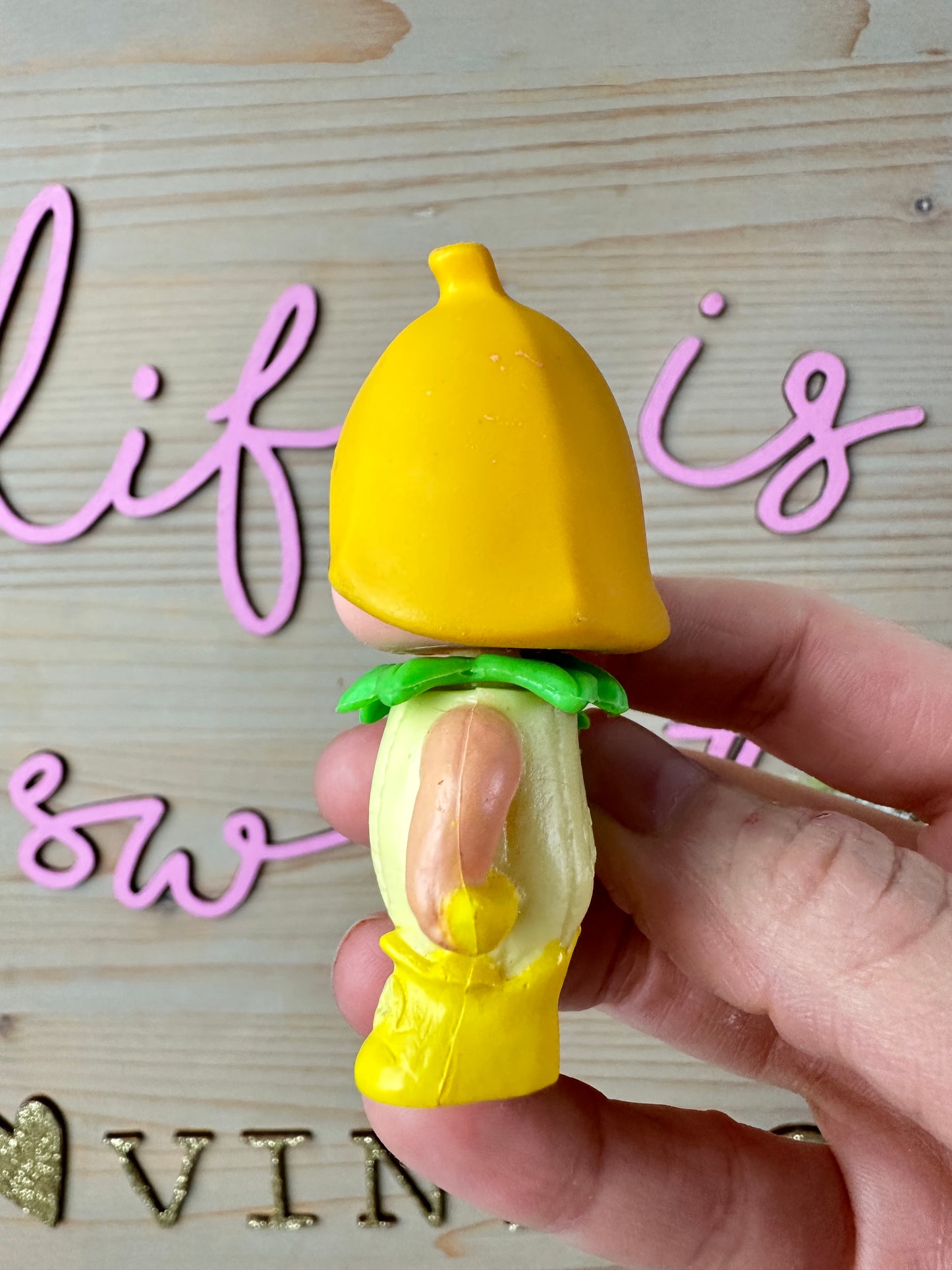 1985 Kenner Strawberry Shortcake Banana Berrykin Critter