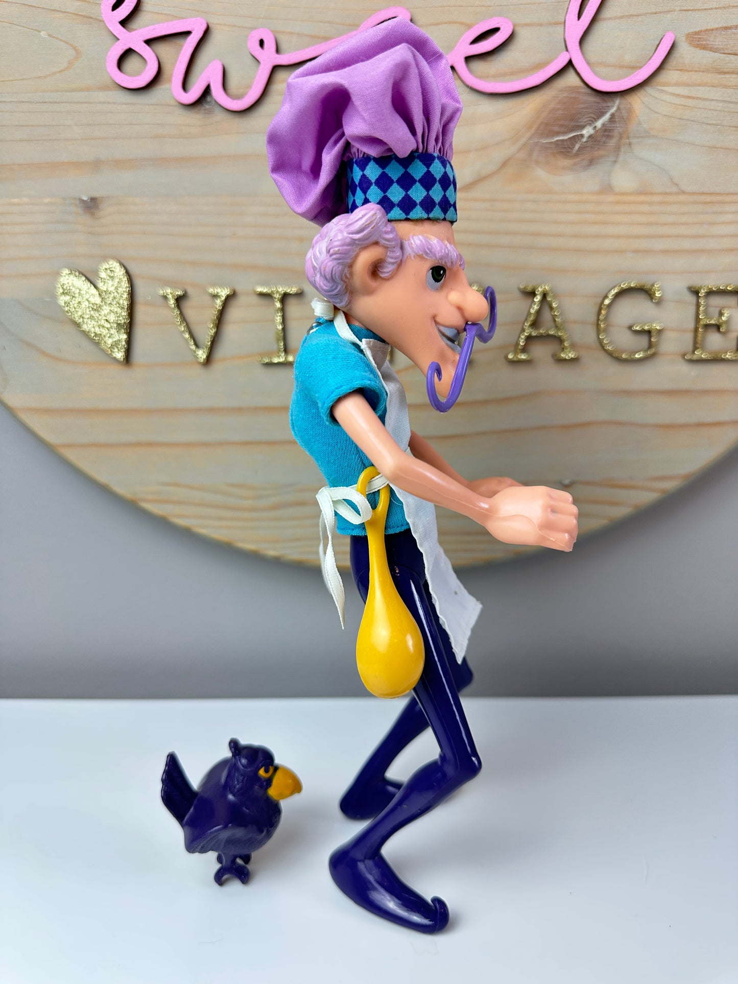1981 Kenner Strawberry Shortcake Purple Pieman with Berry Bird