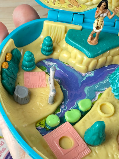 1995 Bluebird Polly Pocket Disney Pocahontas Playset