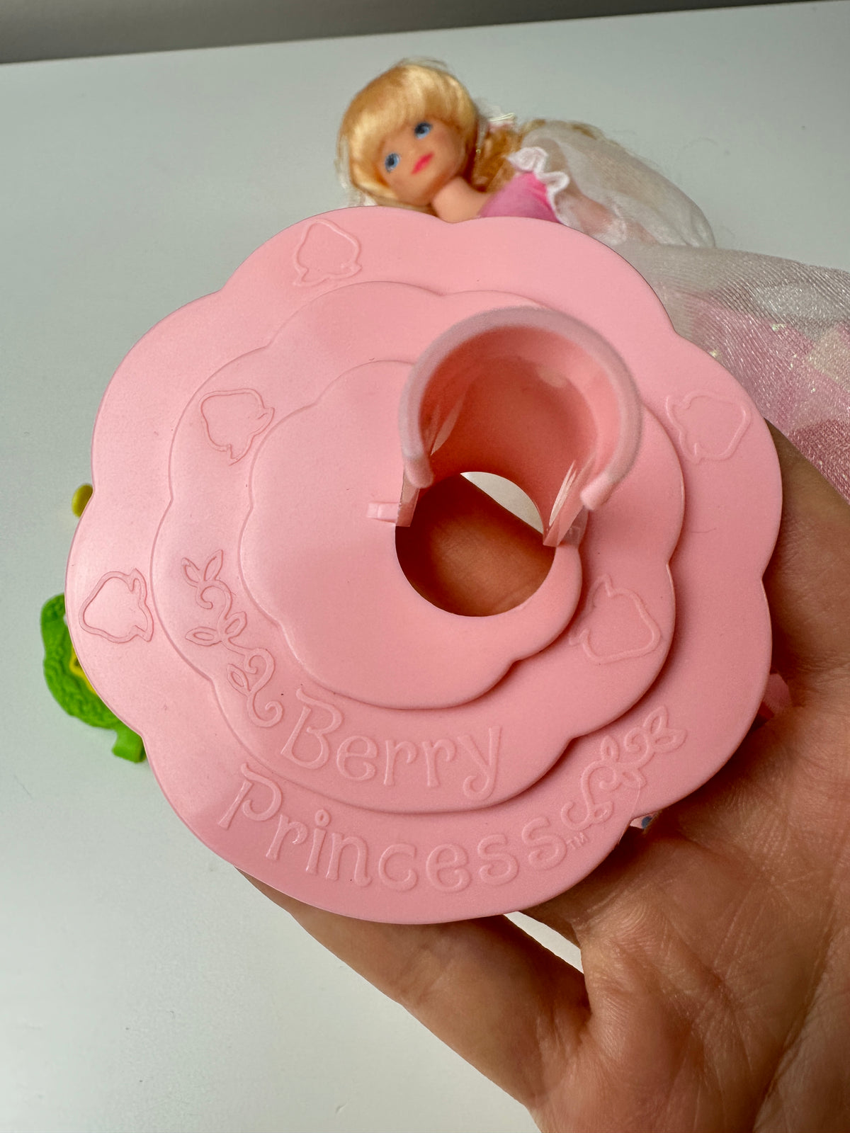 1985 Kenner Strawberry Shortcake Plum Berry Berrykin Princess Doll *Berry Vault*