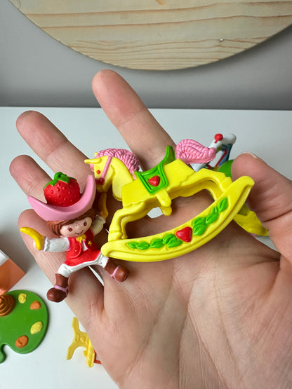 1983 Kenner Strawberry Shortcake Deluxe Miniature Sets [Sold Separately] *Berry Vault^