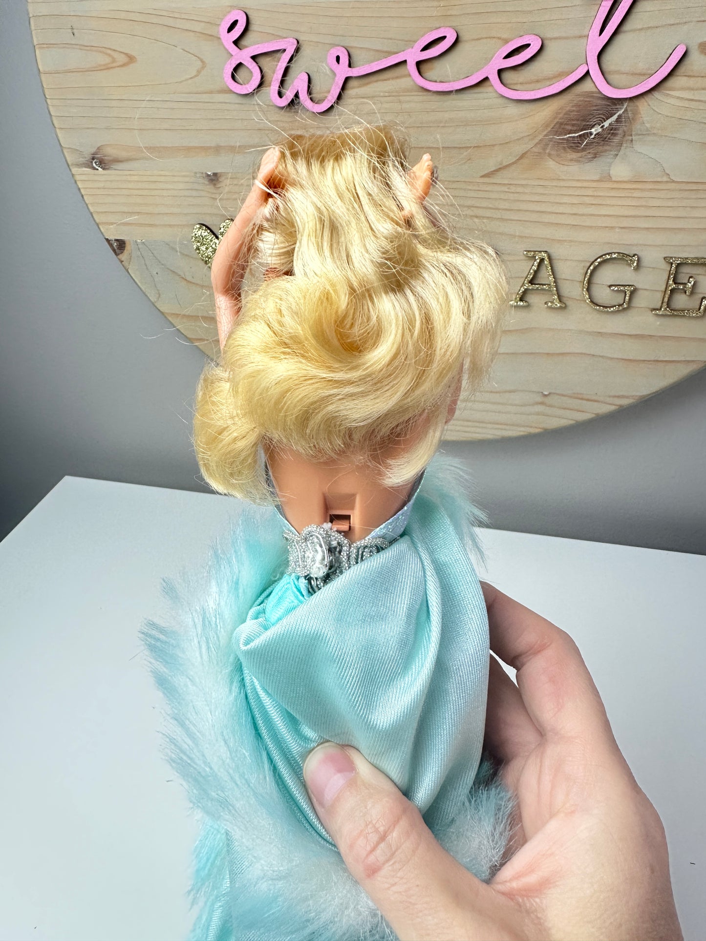 1985 Mattel Magic Moves Barbie Doll *Incomplete*