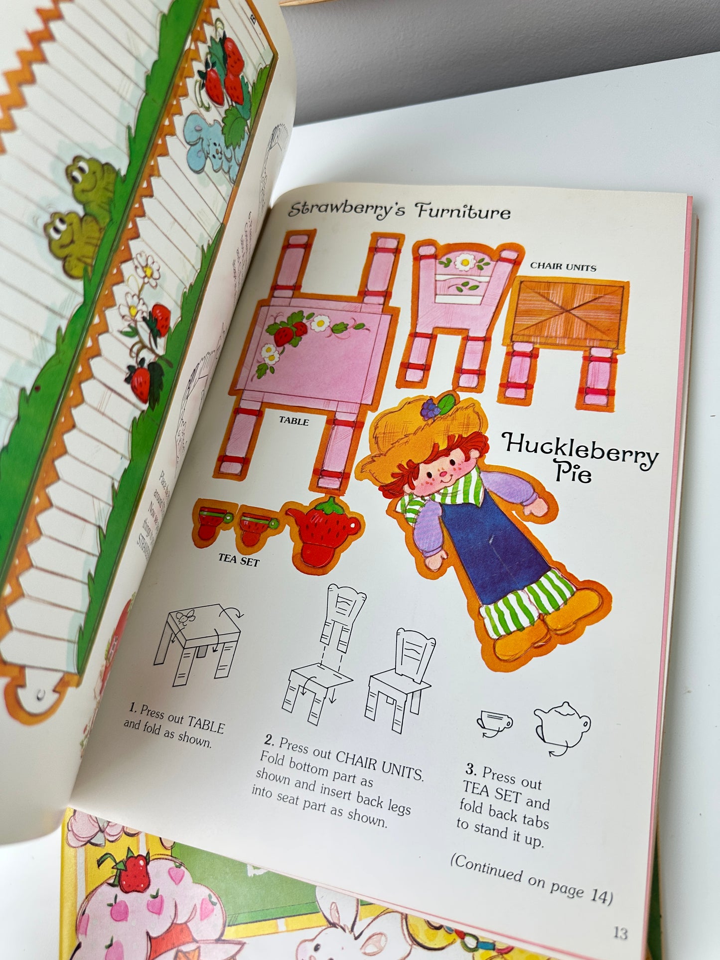 1980 Random House AGC Strawberry Shortcake Toy Book [Unused]