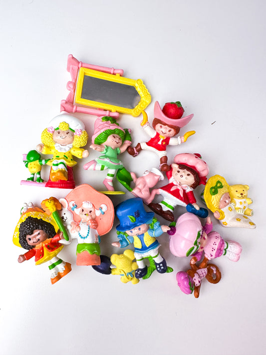 1983 Kenner Strawberry Shortcake Deluxe Miniatures [Sold Separately]