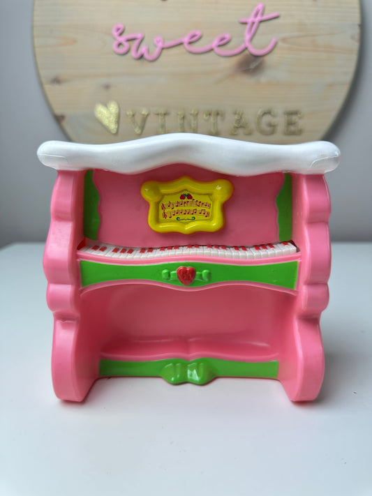 1985 Kenner Strawberry Shortcake Berry Happy Home Fancy Fun Room Piano