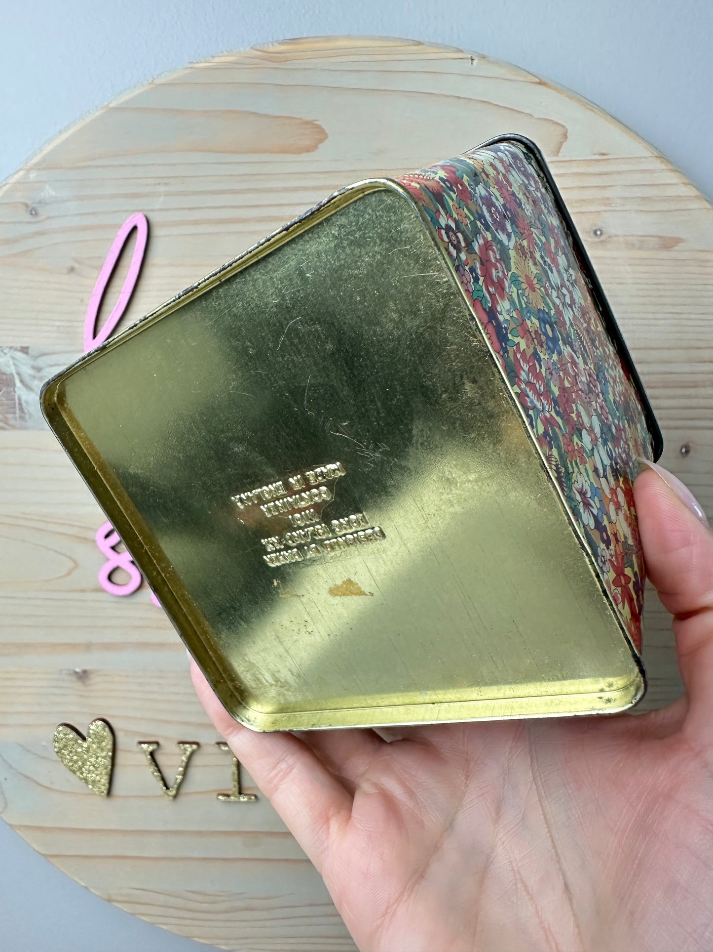 60s/70s Daher Floral Hinged Tin [England]