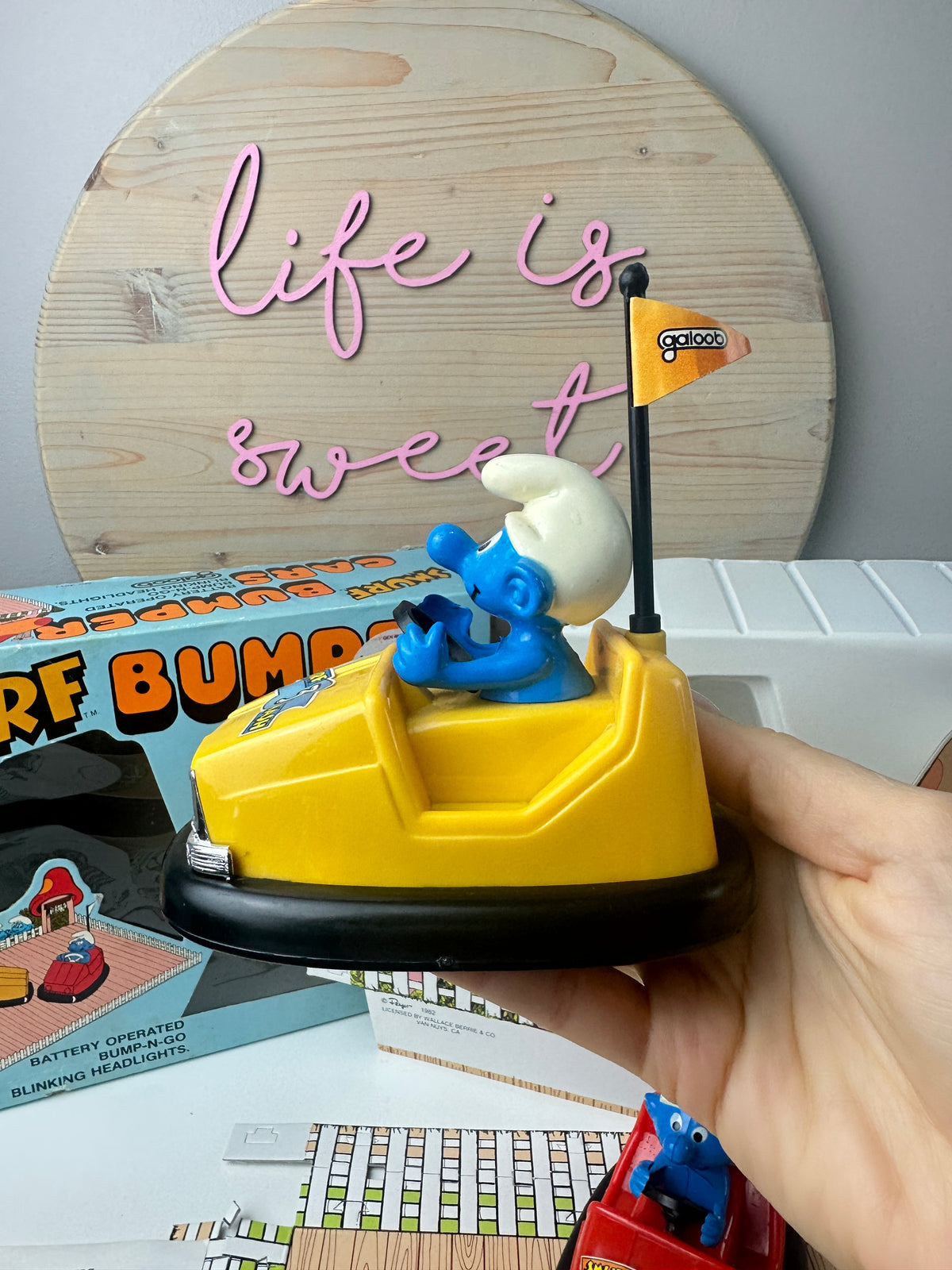 1982 Galoob Peyo Smurfs Bumper Cars Playset in Box