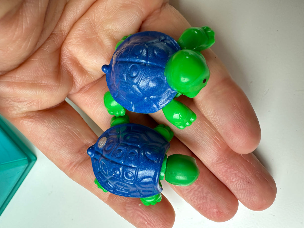 1992 Kenner Littlest Pet Shop Turtle Tank Playset