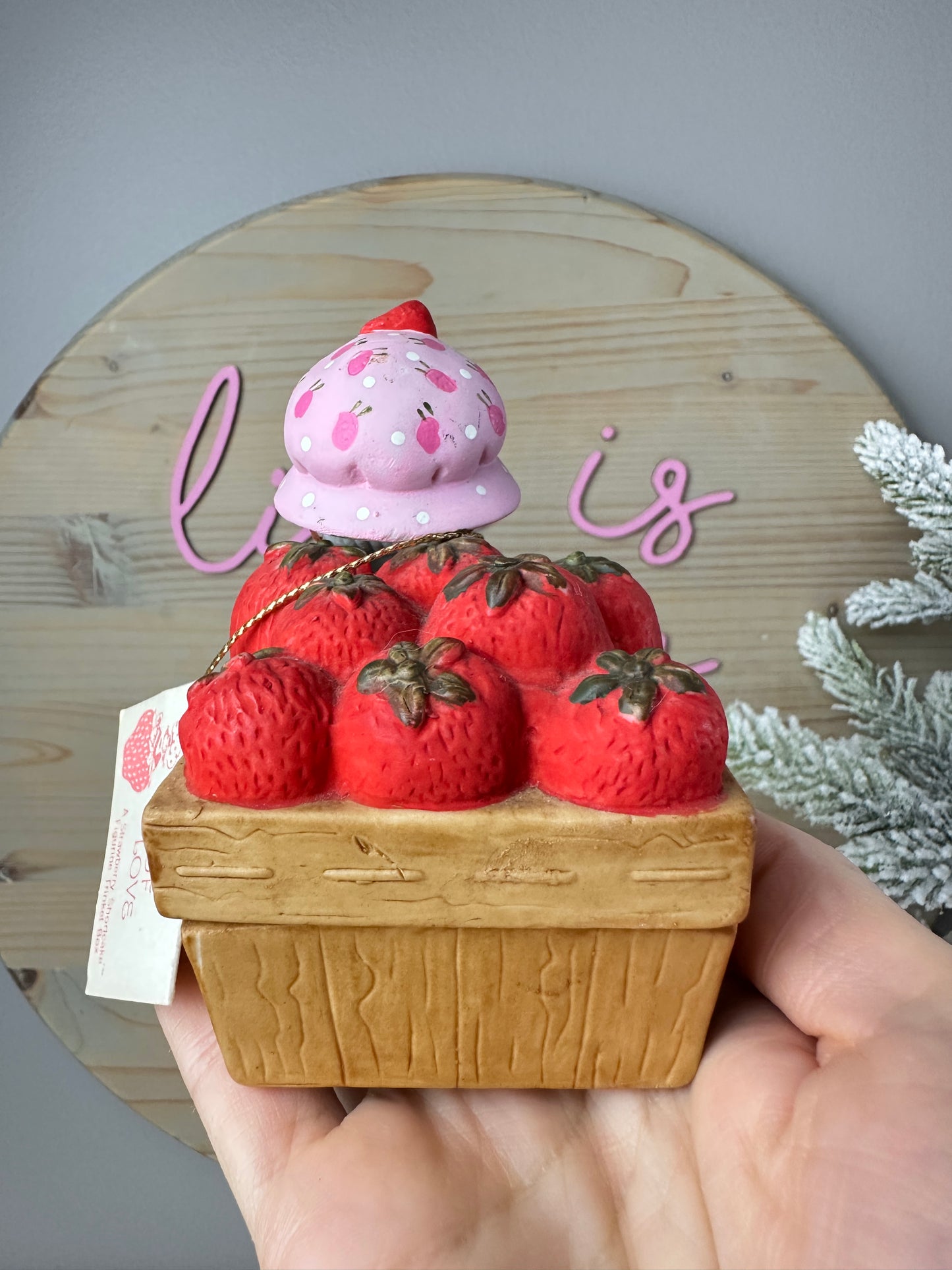 1980s Strawberry Shortcake Designer's Collection Porcelain Figurine Trinket Box "Gift of Love" with Tag