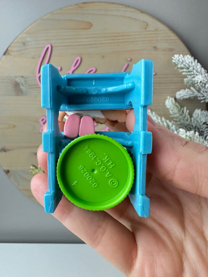 1984 Kenner Strawberry Shortcake Cafe Ole with Burrito at a Pottery Wheel Deluxe Miniature *Berry Vault*