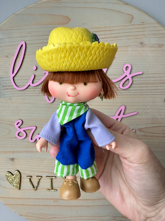 1981 Kenner Strawberry Shortcake Huckleberry Pie Doll