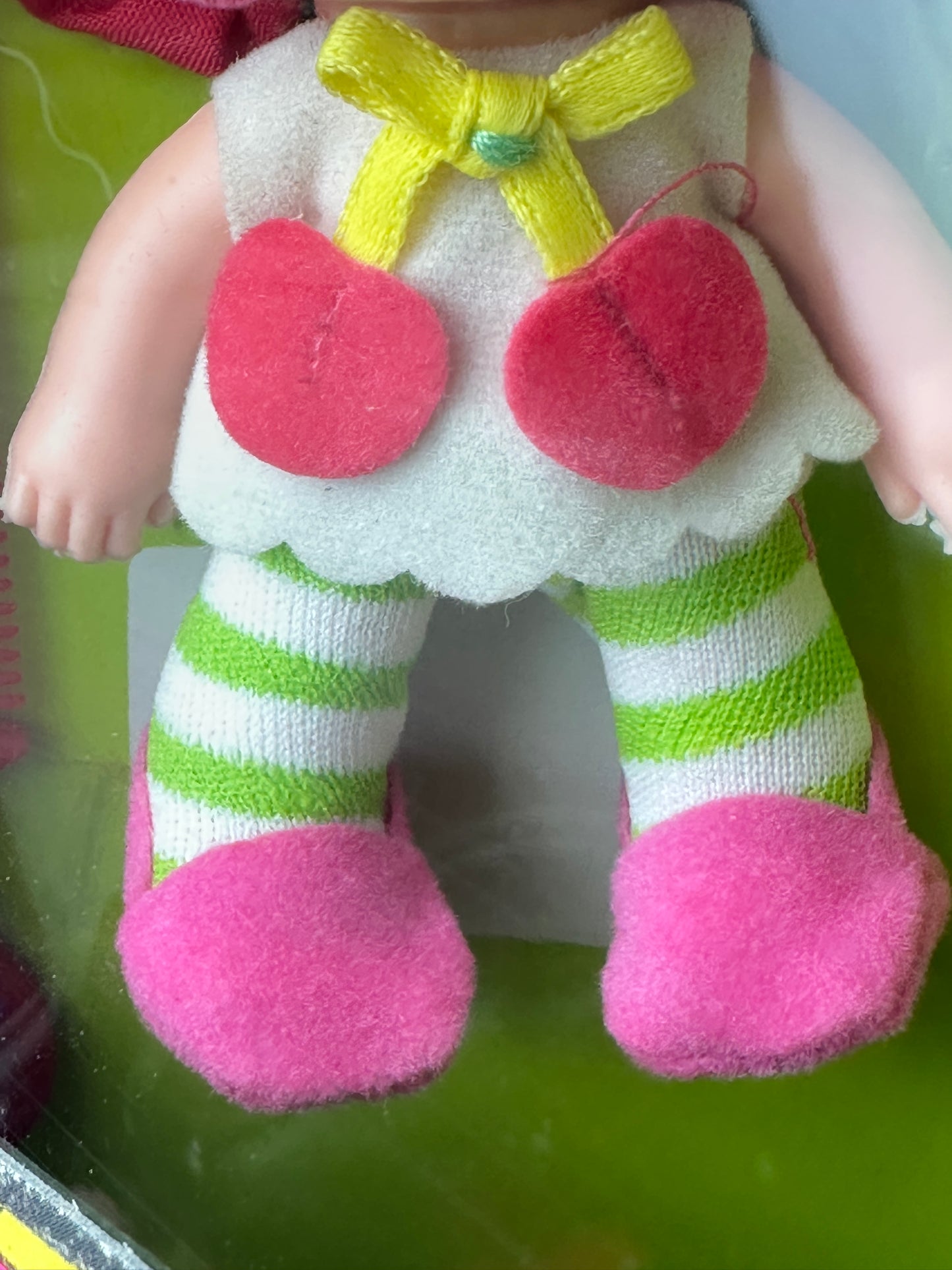 1982 Kenner Strawberry Shortcake Cherry Cuddler with Gooseberry Doll NRFB Sealed *Berry Vault*