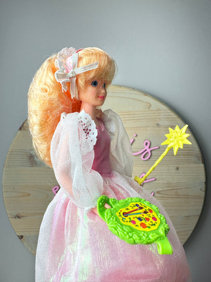1985 Kenner Strawberry Shortcake Plum Berry Berrykin Princess Doll *Berry Vault*