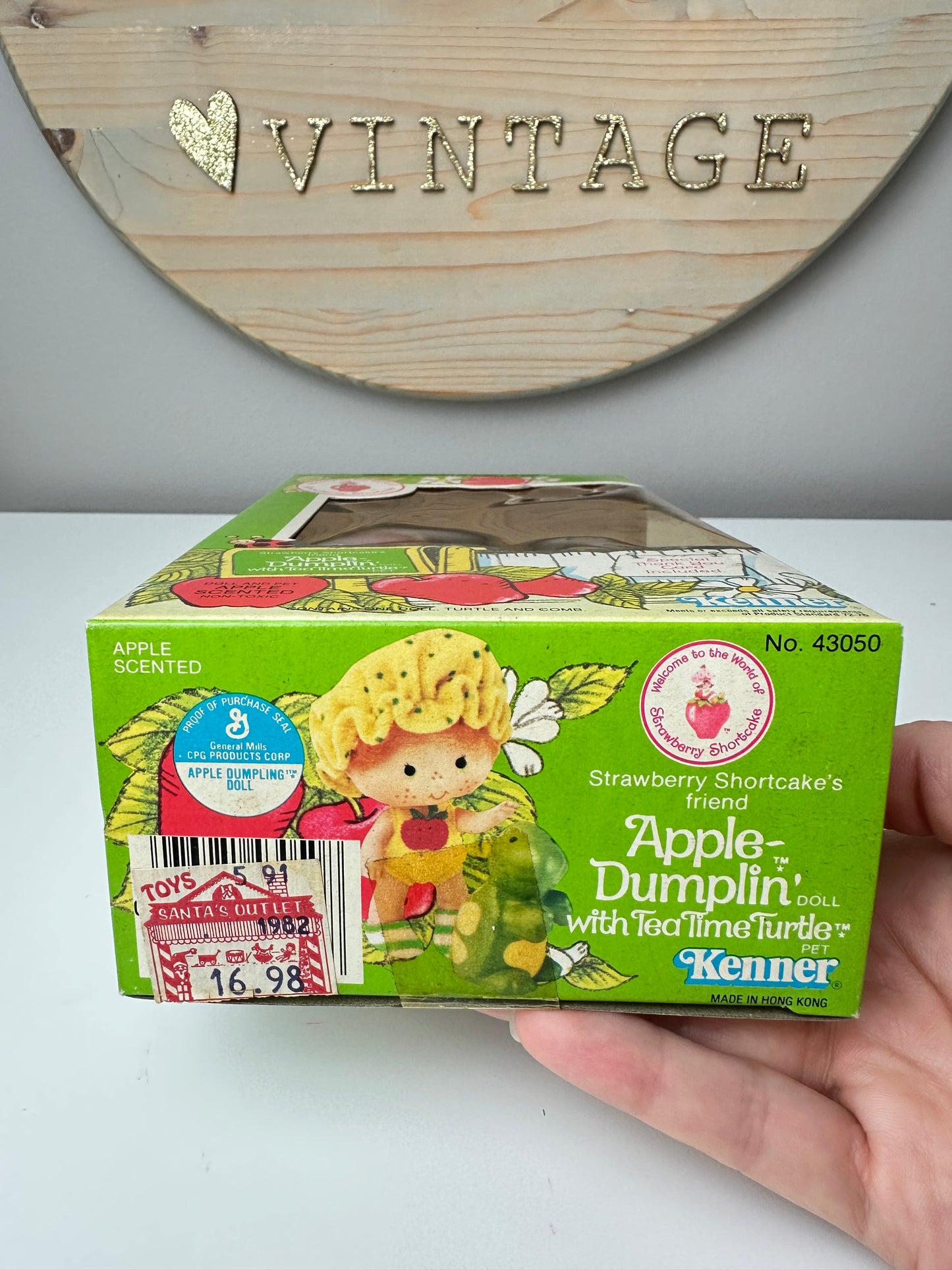 1982 Kenner Strawberry Shortcake Apple Dumplin' with Tea Time Turtle Doll NRFB Factory Sealed