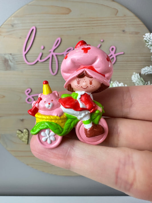 1984 Kenner Strawberry Shortcake with Custard on the Berry Cycle Mini PVC Figure *Berry Vault*