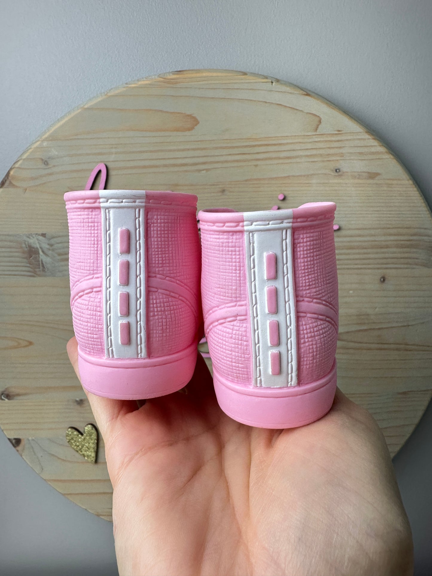 1986 Playmates Cricket Shoes