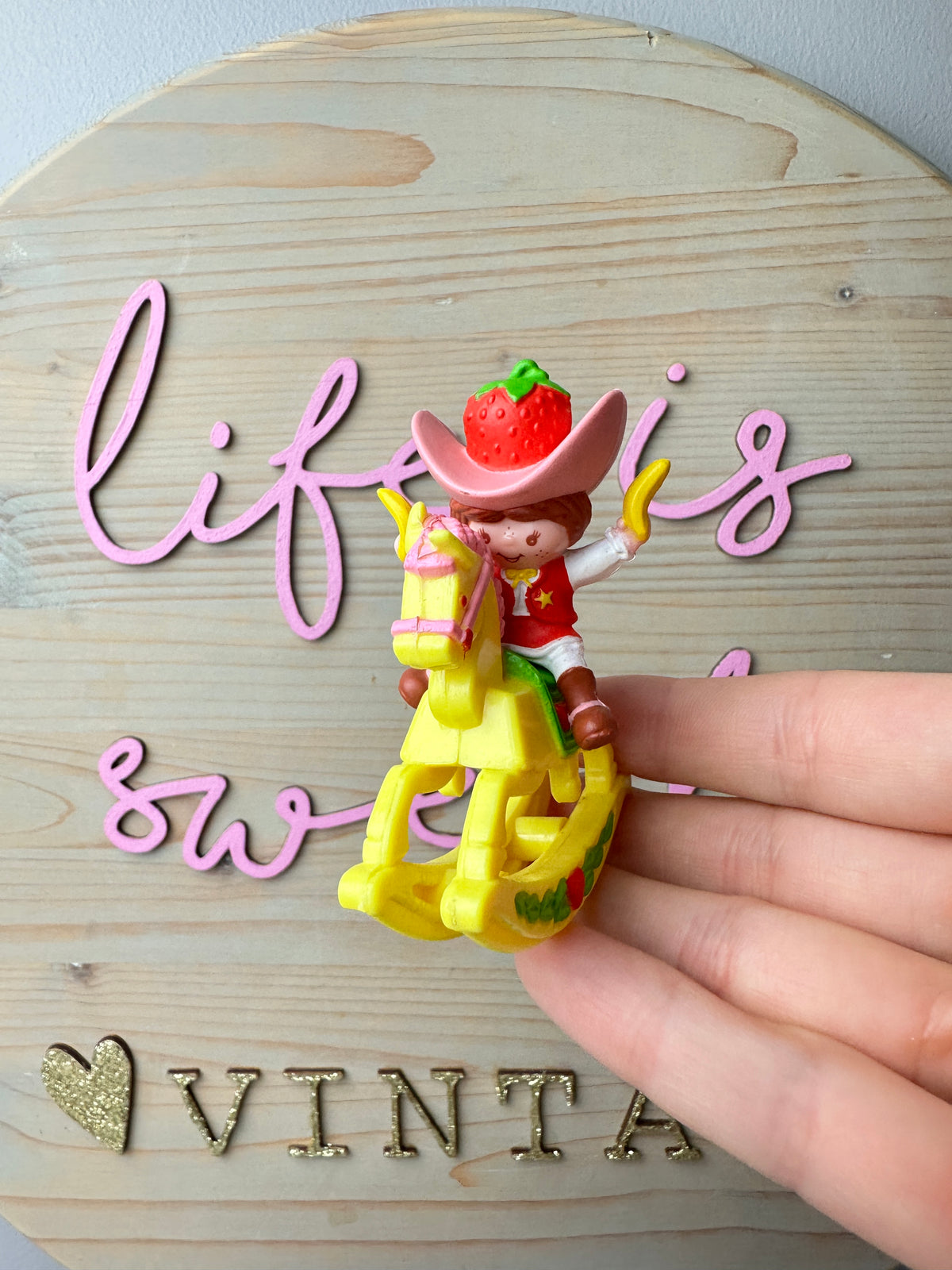 1983 Kenner Strawberry Shortcake Rocking Horse Strawberryland Deluxe Miniature Set