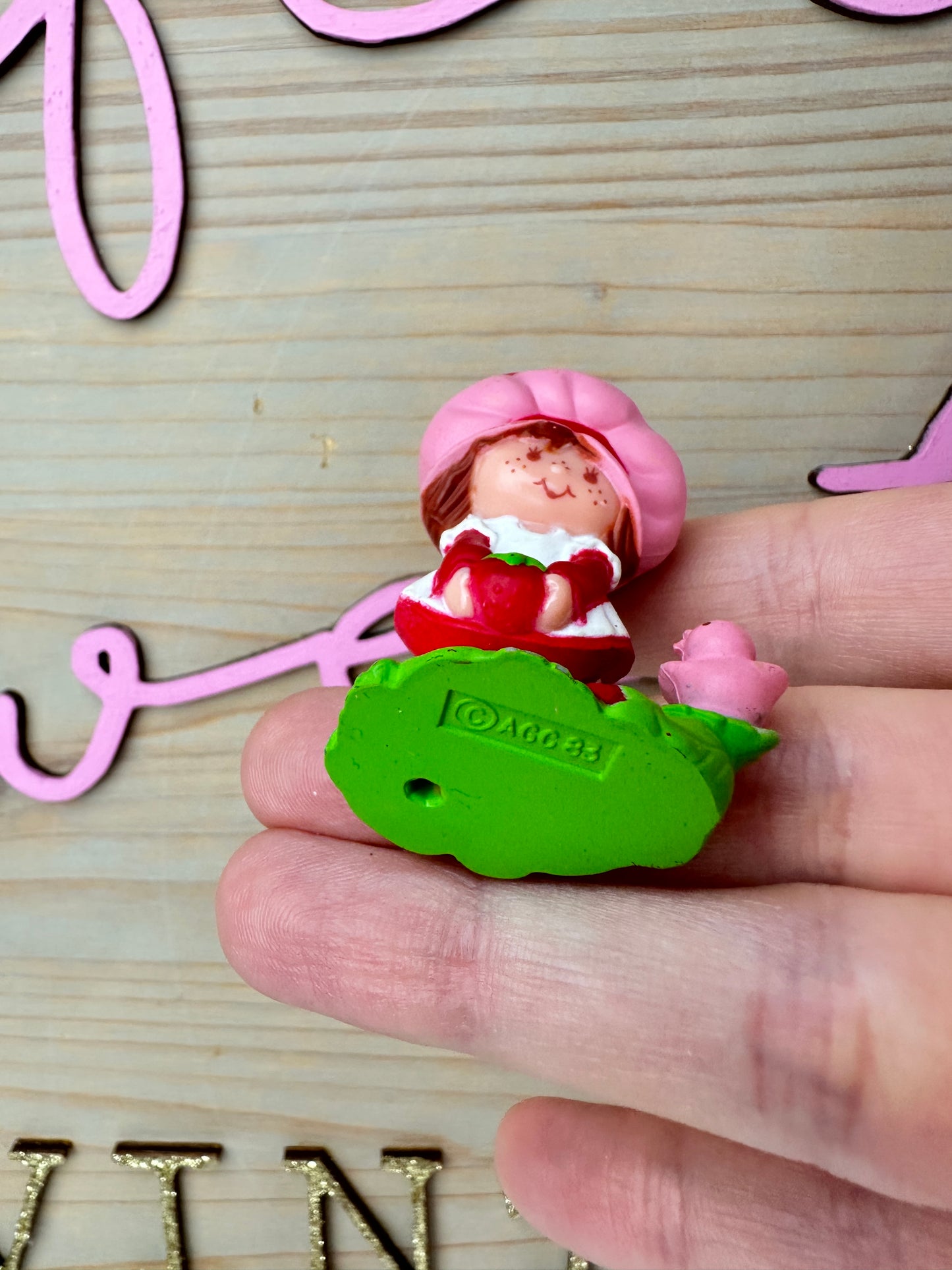 1980s Kenner Strawberry Shortcake Picking Berries Miniature Mini PVC Figure