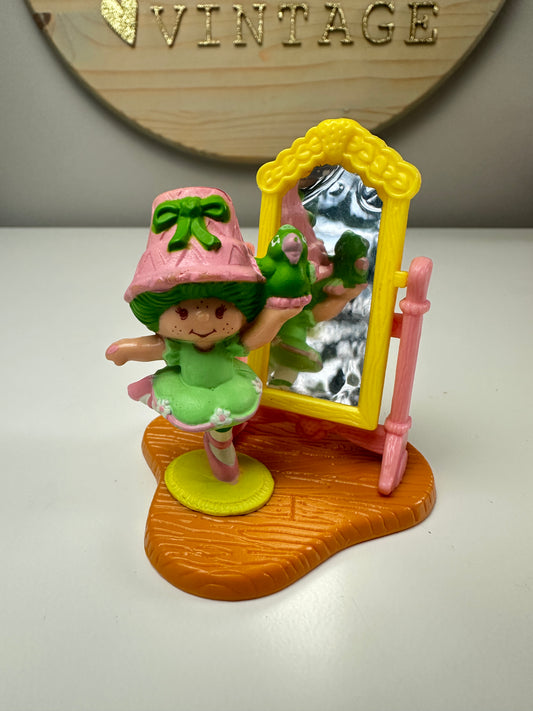 1983 Kenner Strawberry Shortcake Lime Chiffon Deluxe Miniature with Accessories